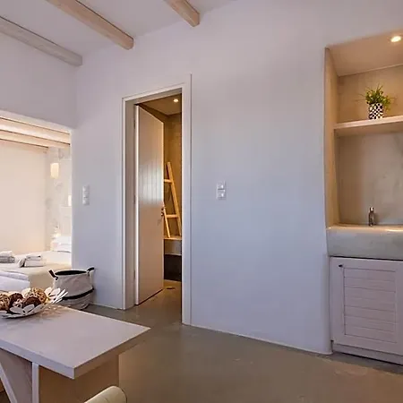 Hotel Dolphin Kastraki 3*