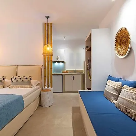 Dolphin Kastraki Hotel